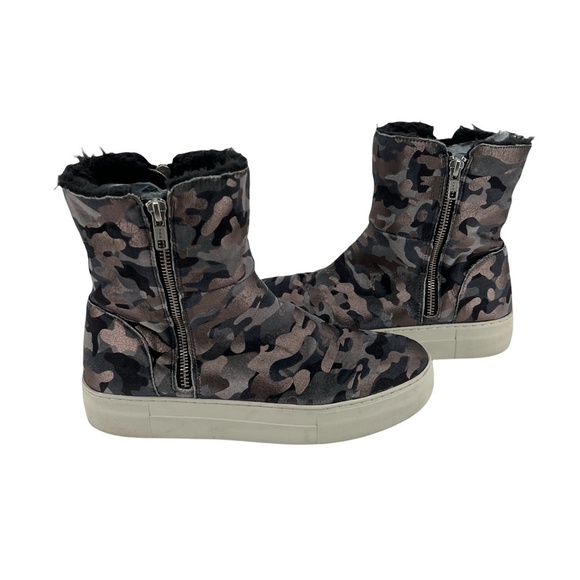 J/Slides Gray Allie Camo Sherpa Lined Ankle Boots Size 8 1/2 Women’s - Picture 1 of 7